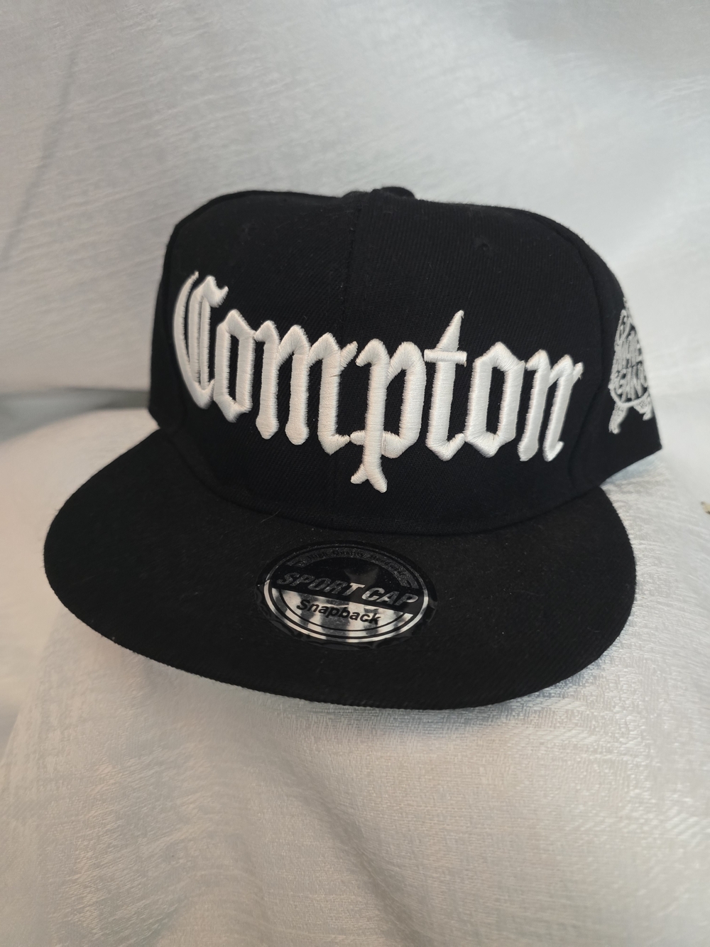 Black Men's Snapback Hat - Unbranded